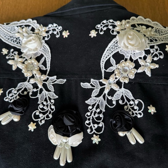 Vintage Bedazzled Denim Jacket Girl Medium 8/10 Black 90s Western Y2K Jean Bling - Picture 2 of 12